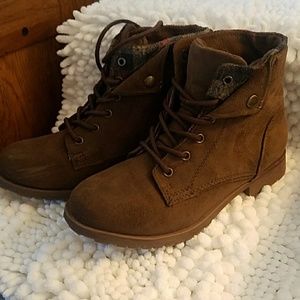 Hiker Ankle boots